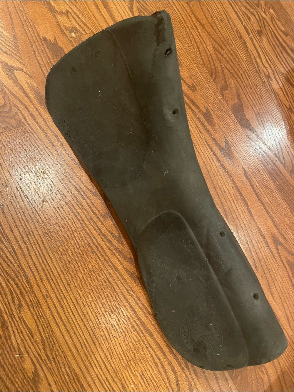 Black Whiter Support Pad